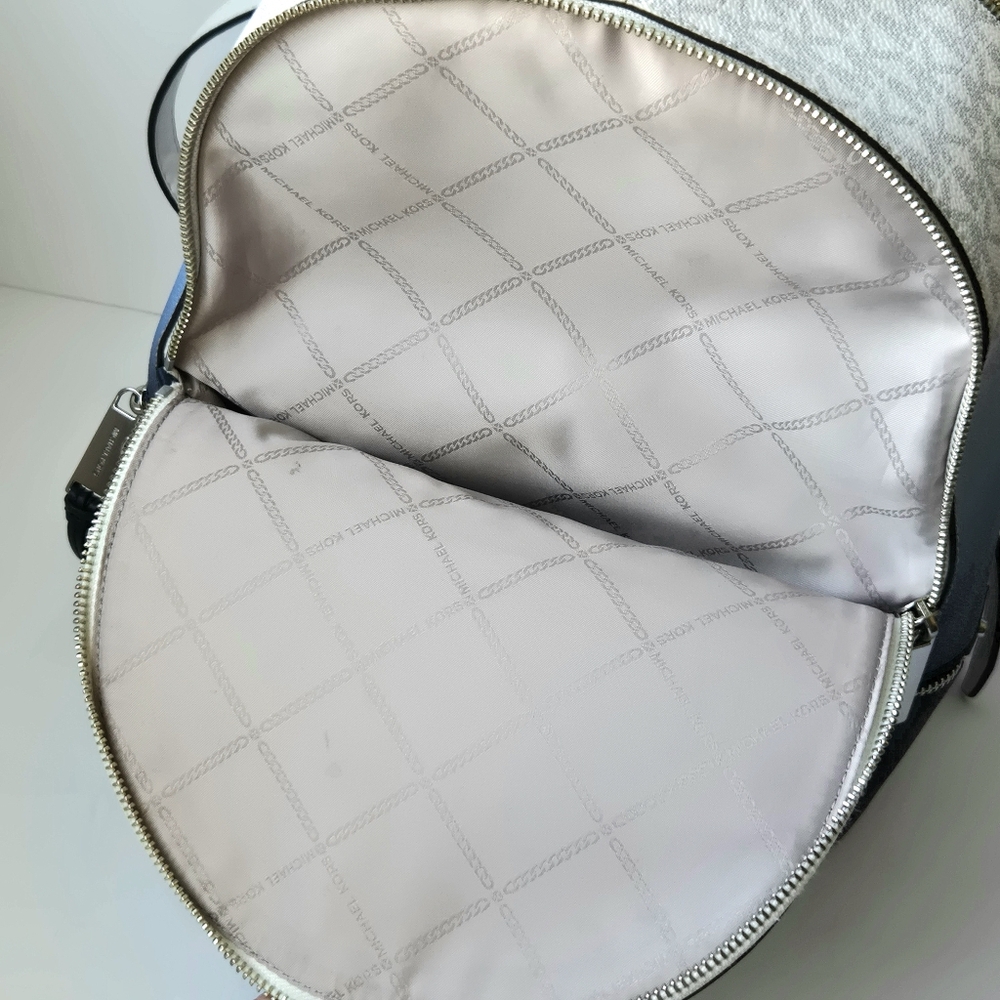 Retired MICHAEL KORS Rhea Medium Ombré Logo Backpack Navy Chambray Colorblock - Picture 13 of 14